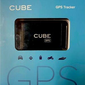 Cube GPS Tracker with original packaging. Open but never used.